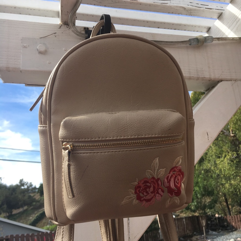 Beige / Creme Backpack Purse Roses 🌹